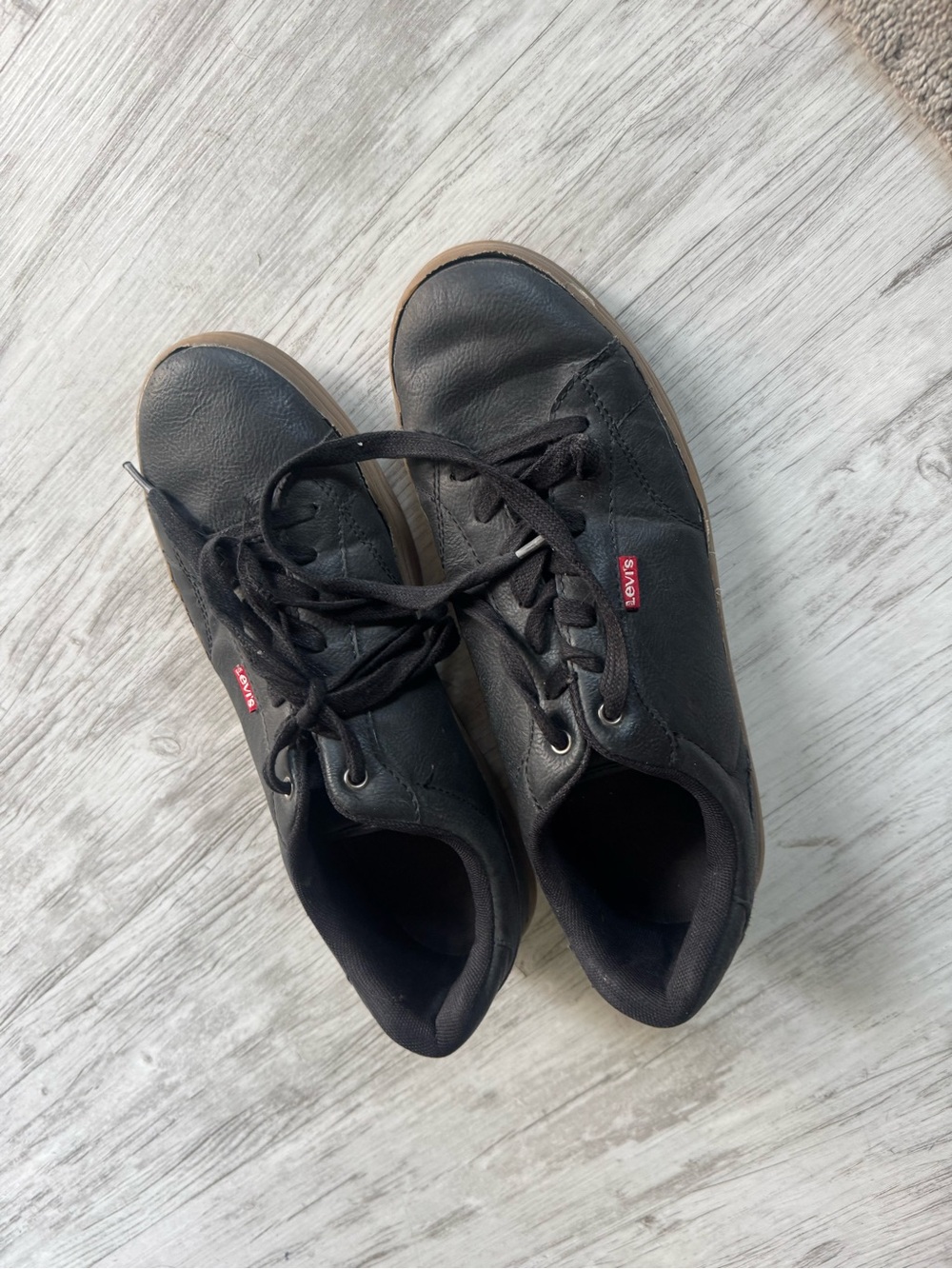 Levi's Men’s Black Sneakers with Gum Sole